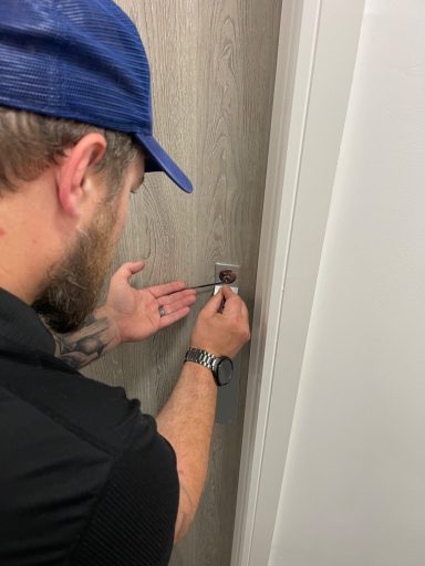 Live on the job Locksmith Training 